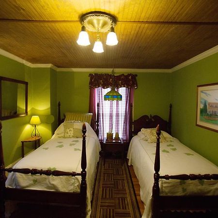 Bees B & B-V Маунт-Эйри Экстерьер фото