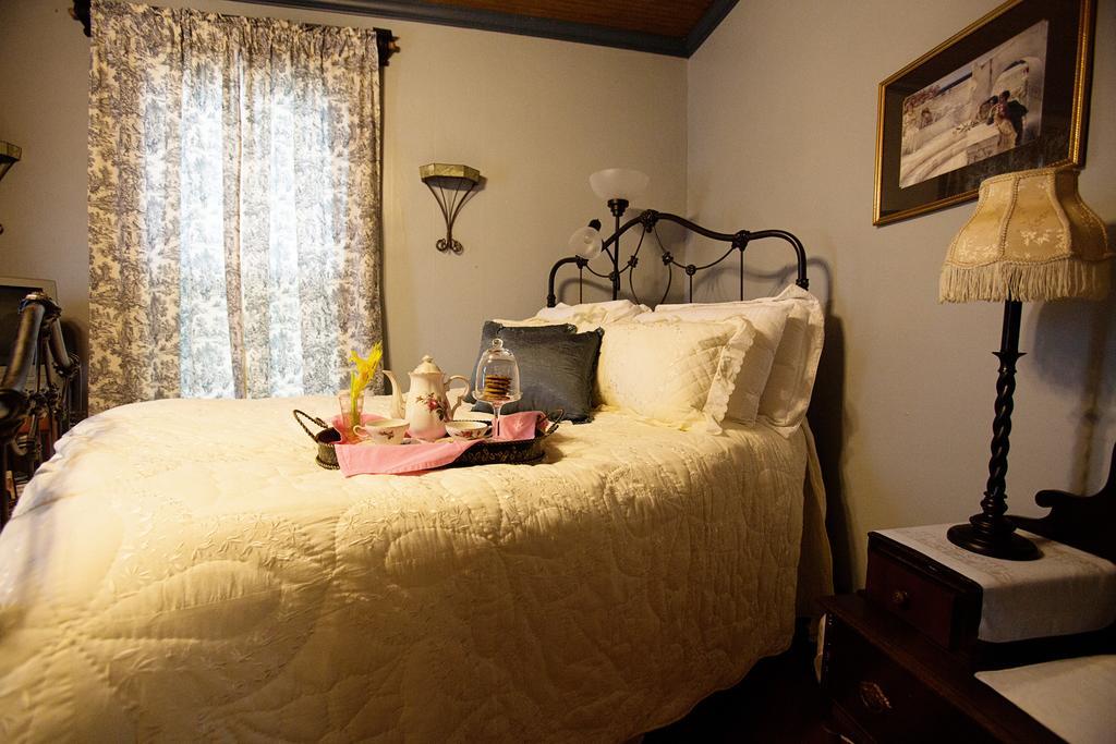 Bees B & B-V Маунт-Эйри Номер фото
